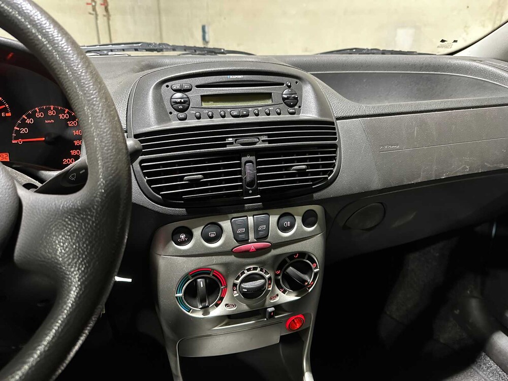 Fiat Punto 1.2 GO! 60pk 2002, 26-JP-LG