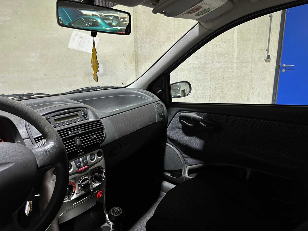 Fiat Punto 1.2 GO! 60pk 2002, 26-JP-LG