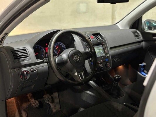 Volkswagen Golf 1.6 FSI Comfortline 116hp 2005, 01-PZ-RK 