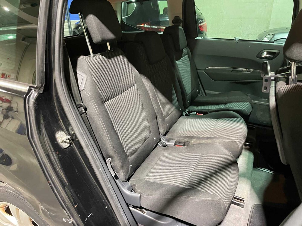 Peugeot 5008 1.6 THP GT 7p. 156pk 2011, 72-NXP-2