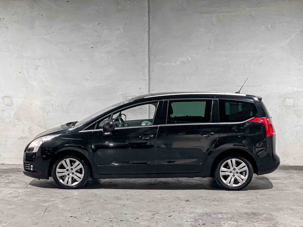 Peugeot 5008 1.6 THP GT 7p. 156pk 2011, 72-NXP-2