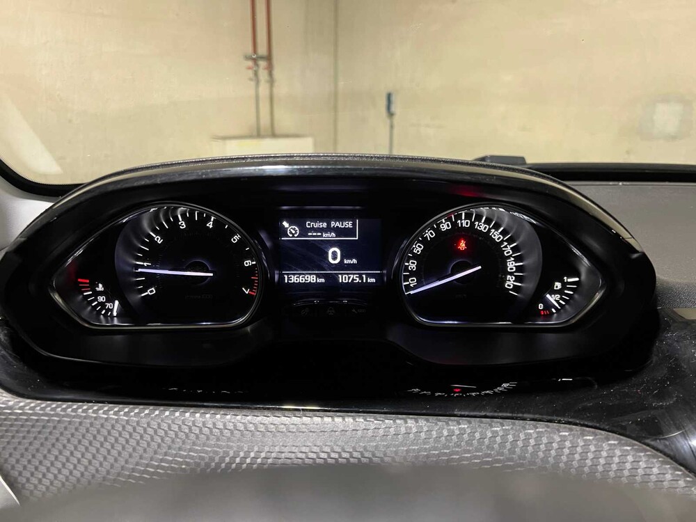 Peugeot 2008 1.2 PureTech Allure 110pk 2018, SG-848-G