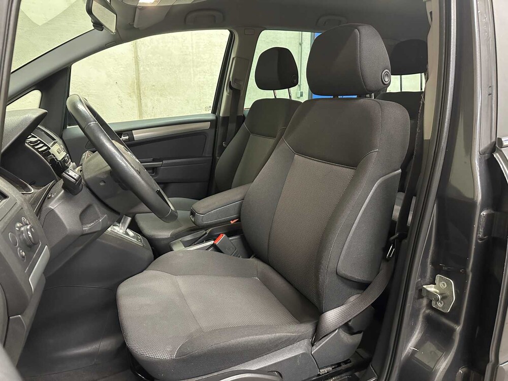 Opel Zafira 1.8 Edition 140pk 2011, 06-RGP-3