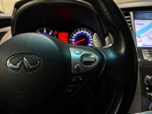 Infiniti FX 30d GT Premium 238hp 2012, 92-ZKP-3