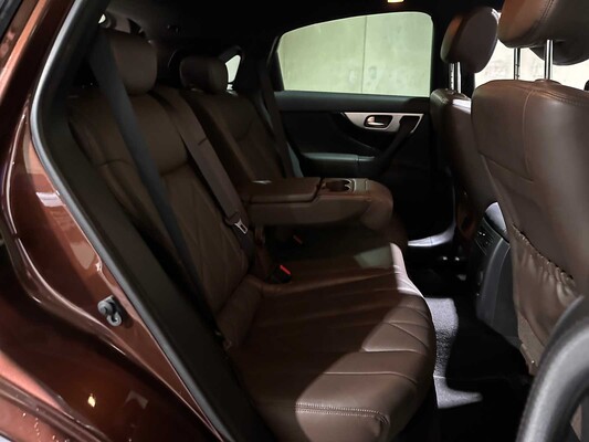 Infiniti FX 30d GT Premium 238hp 2012, 92-ZKP-3