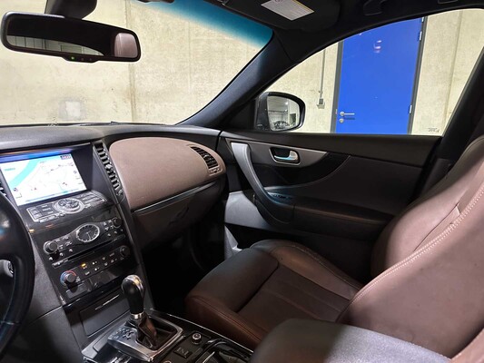 Infiniti FX 30d GT Premium 238hp 2012, 92-ZKP-3
