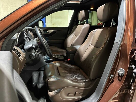 Infiniti FX 30d GT Premium 238hp 2012, 92-ZKP-3