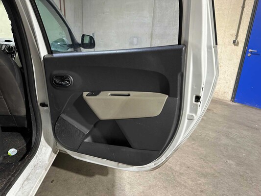 Dacia Lodgy 1.2 TCe Prestige 7-Seater 116hp 2013, 4-KGD-46