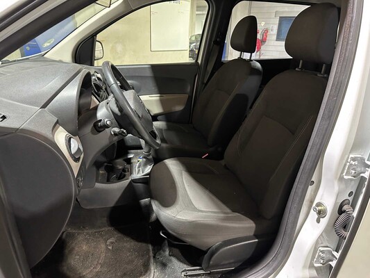 Dacia Lodgy 1.2 TCe Prestige 7-Seater 116hp 2013, 4-KGD-46