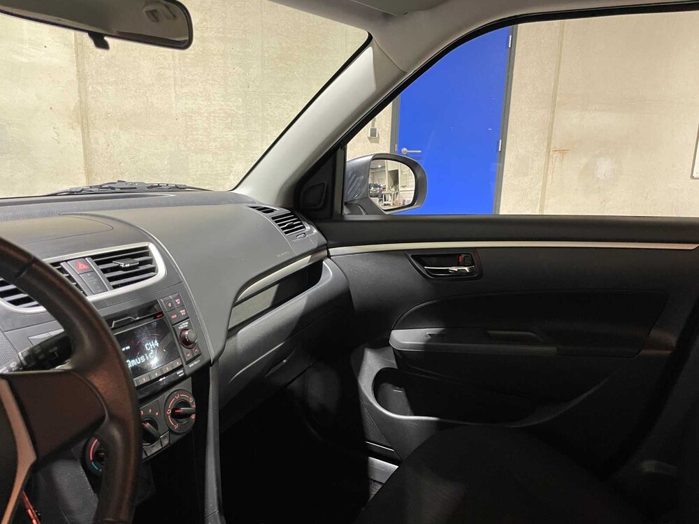 Suzuki Swift 1.2 Summer EASSS 94pk 2012, 29-XNN-5