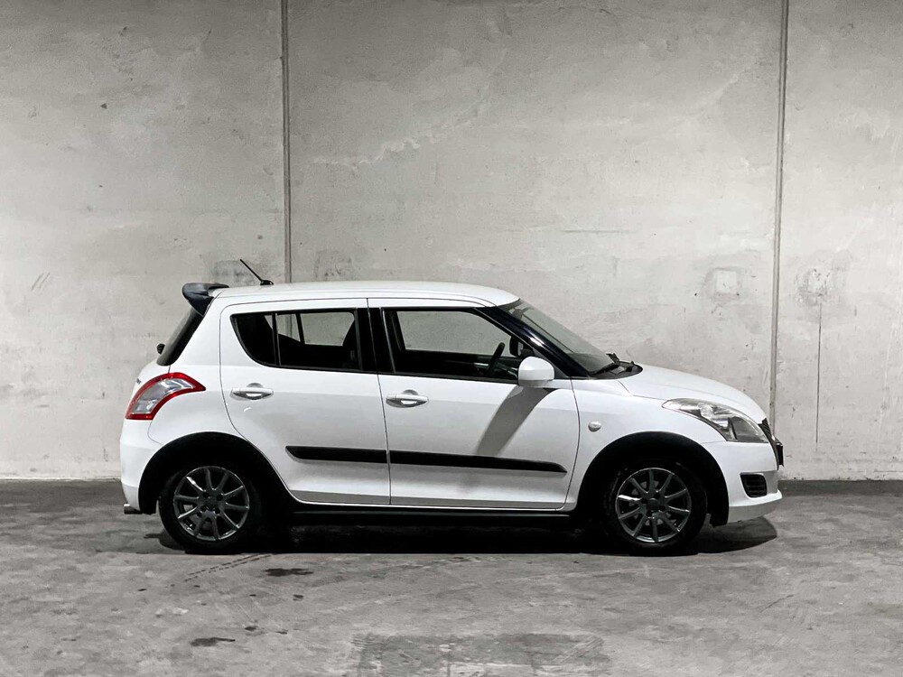 Suzuki Swift 1.2 Summer EASSS 94pk 2012, 29-XNN-5