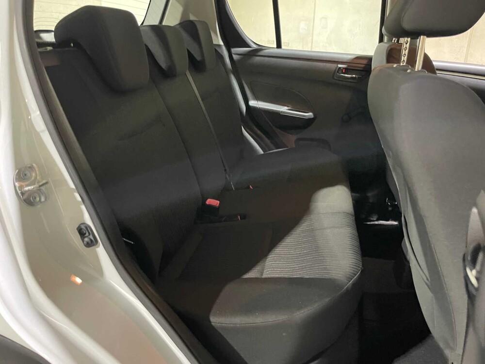 Suzuki Swift 1.2 Summer EASSS 94pk 2012, 29-XNN-5