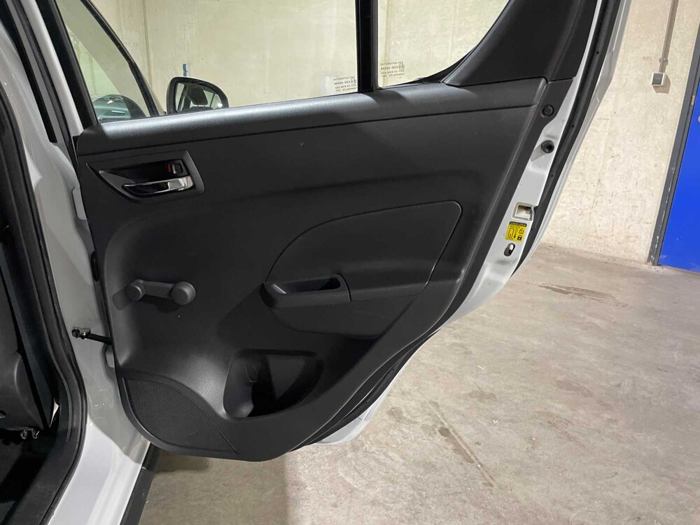 Suzuki Swift 1.2 Summer EASSS 94pk 2012, 29-XNN-5