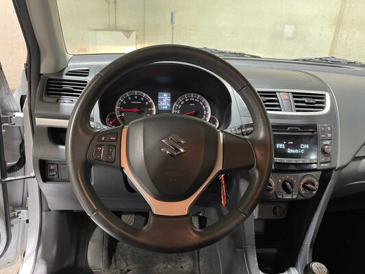 Suzuki Swift 1.2 Summer EASSS 94hp 2012, 29-XNN-5