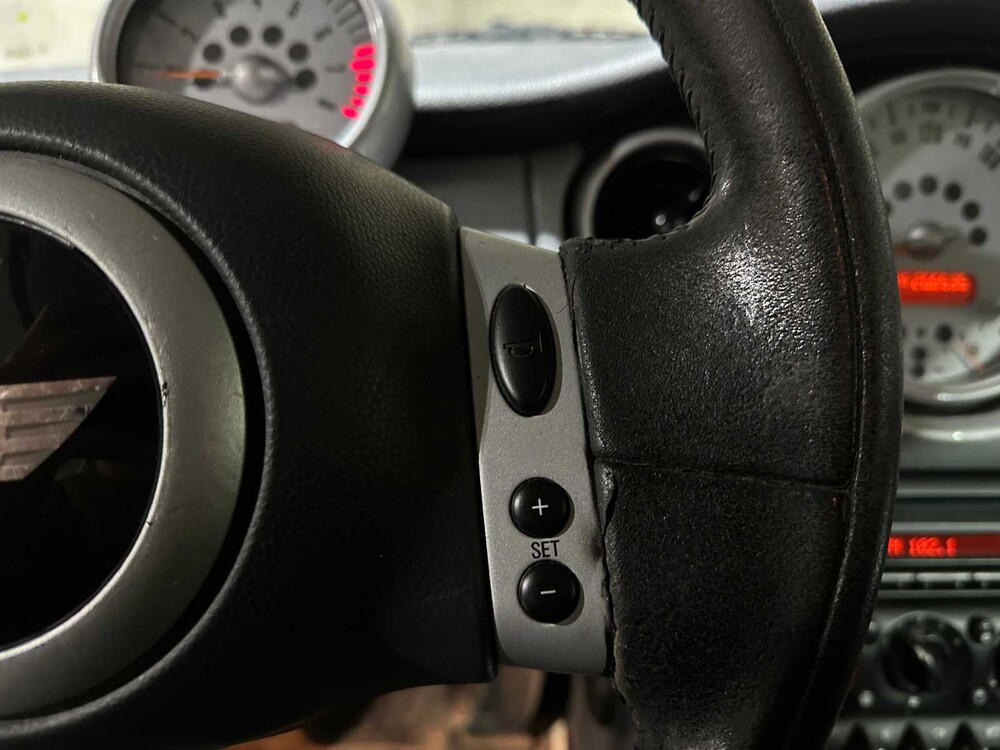 Mini 1.6 Cooper Pepper 116pk 2003, 68-LV-NN