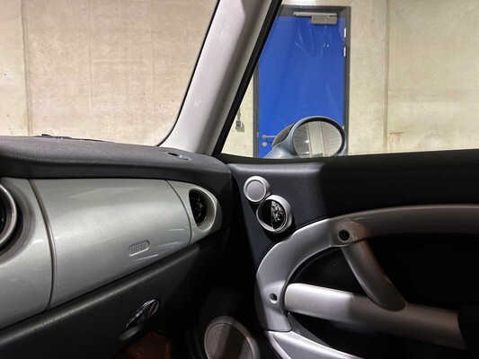 Mini 1.6 Cooper Pepper 116hp 2003, 68-LV-NN