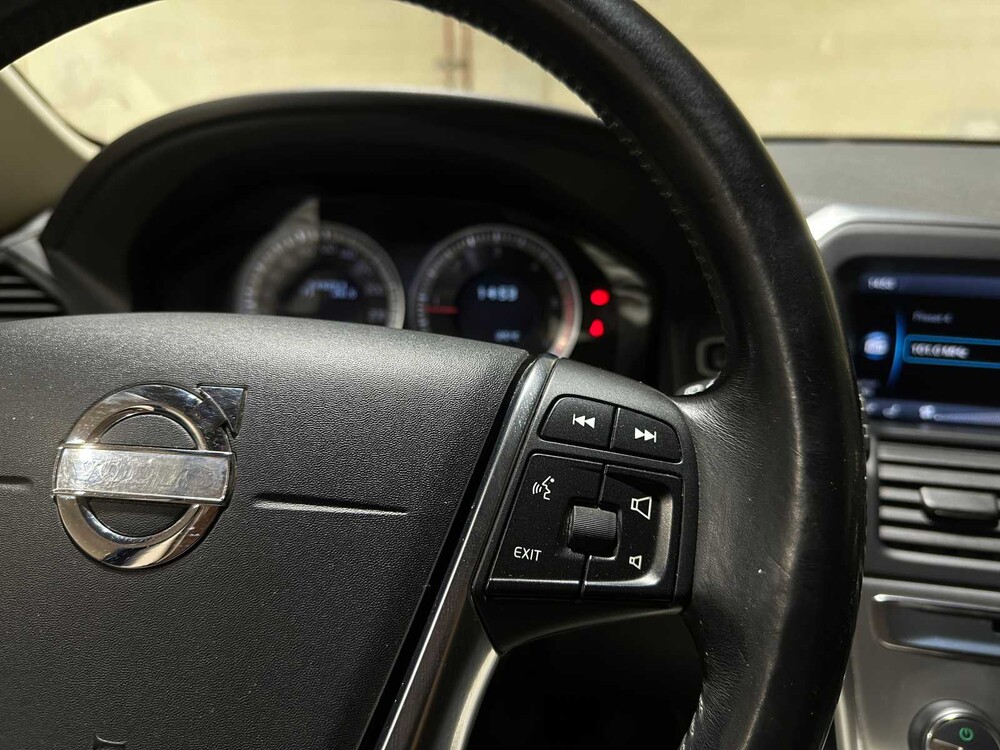 Volvo XC60 2.0 D4 5-Cilinder Momentum 163pk 2012, KT-999-X