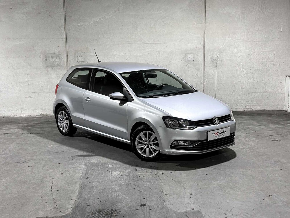 Volkswagen Polo 1.2 TSI Comfortline 90pk 2016, J-776-VR