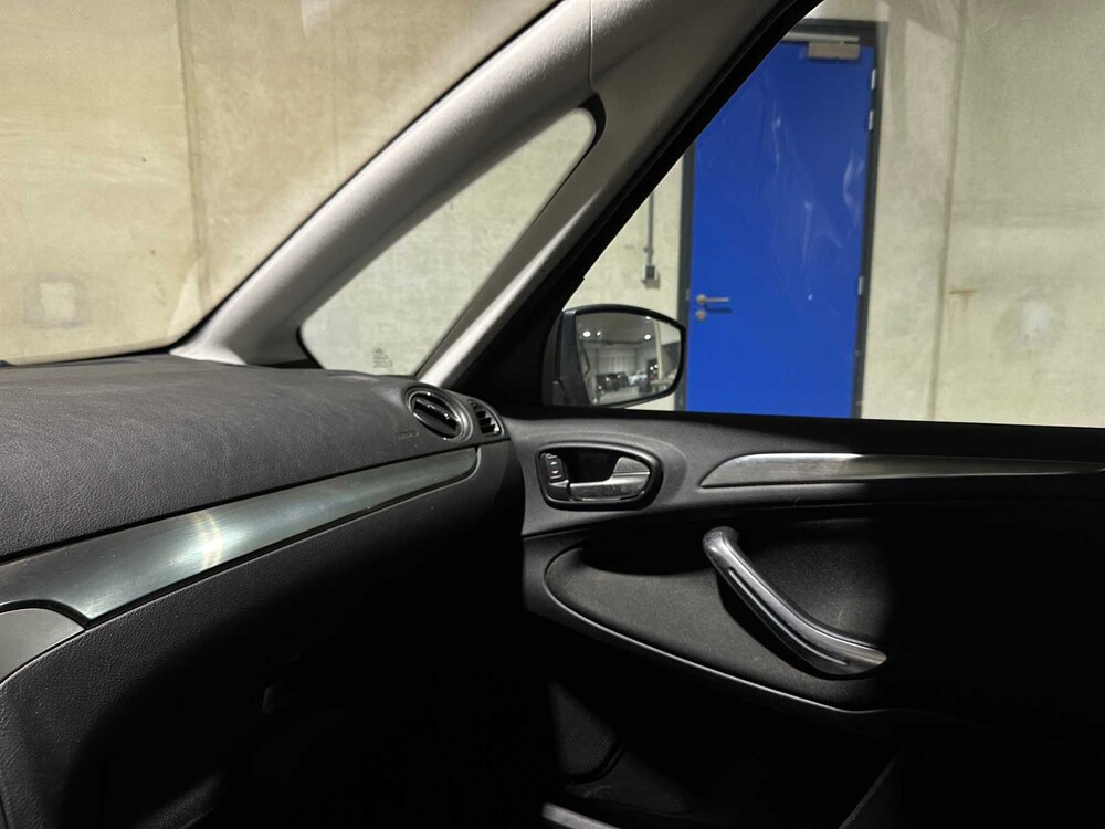 Ford S-Max 2.0 Trend 145pk 2010, 82-LGN-3