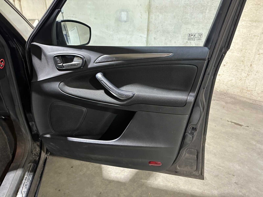 Ford S-Max 2.0 Trend 145pk 2010, 82-LGN-3