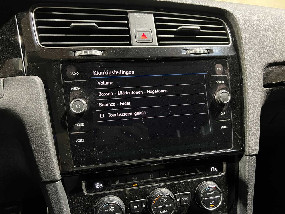 Volkswagen Golf 1.0 TSI Comfortline Business 110pk 2017, R-651-XH