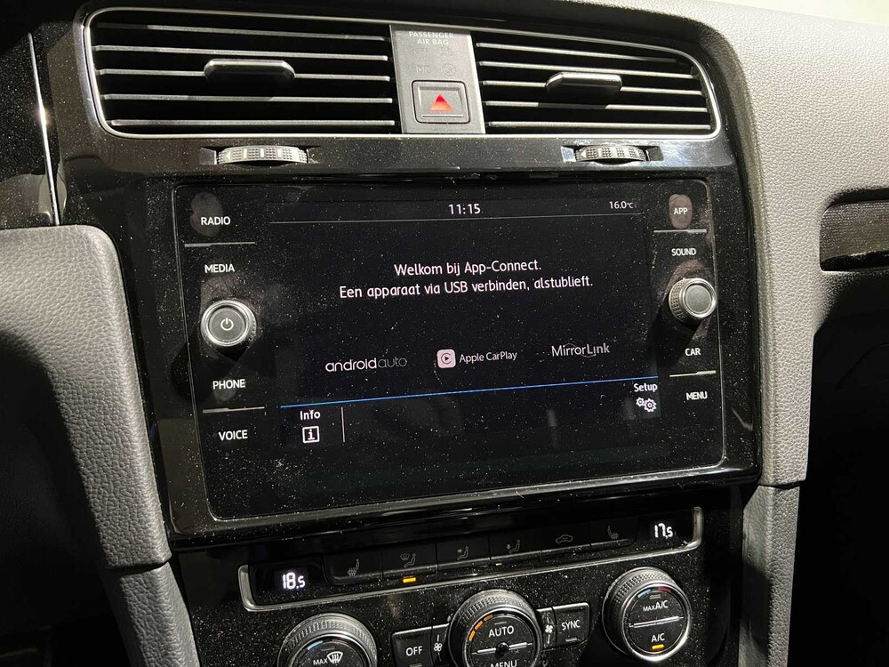 Volkswagen Golf 1.0 TSI Comfortline Business 110pk 2017, R-651-XH