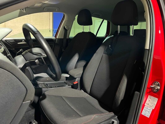 Volkswagen Golf 1.0 TSI Comfortline Business 110hp 2017, R-651-XH