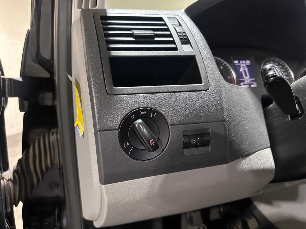 Volkswagen Transporter 2.0 TDI T800 L1H1 7J0 T5 Camper 114pk 2012 84kW, VJ-075-H