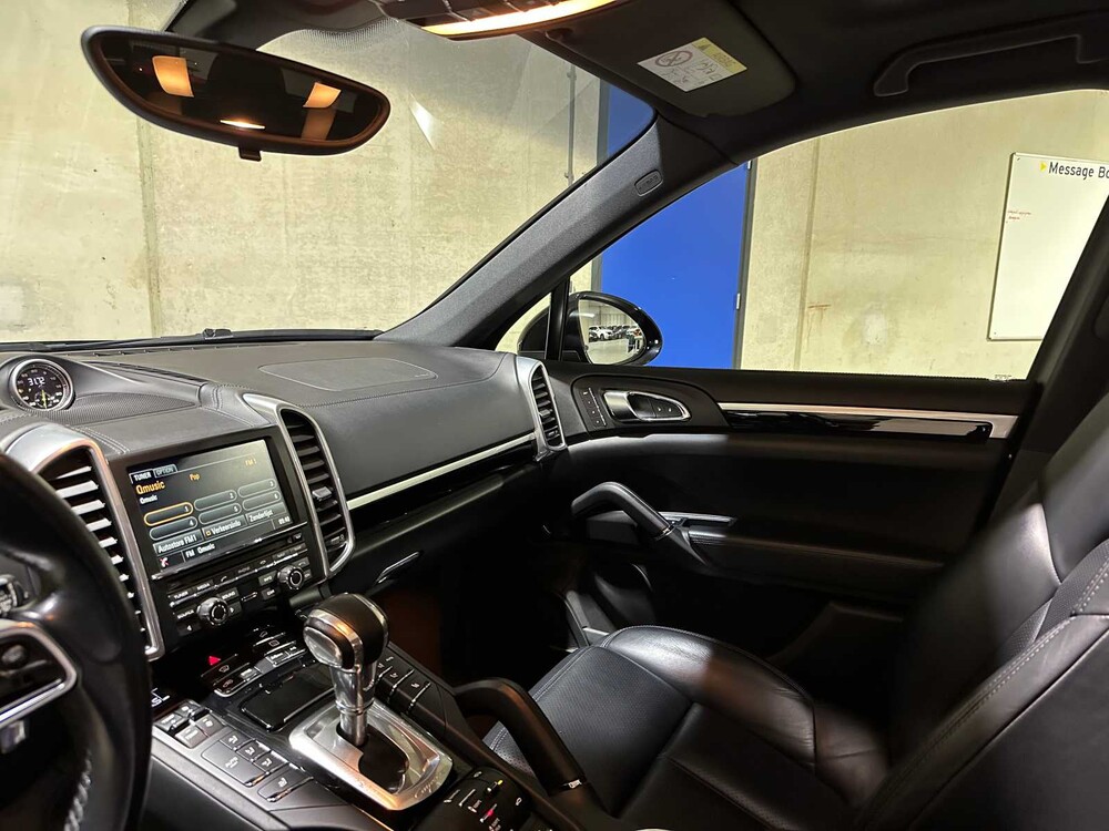 Porsche Cayenne S E-Hybrid 3.0 V6 (Sport Chrono) Plug-In Hybrid 416pk 2015, HD-942-B