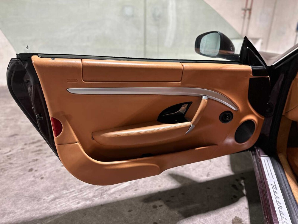 Maserati GranTurismo 4.2 V8 405pk 2008, N-916-BG Youngtimer