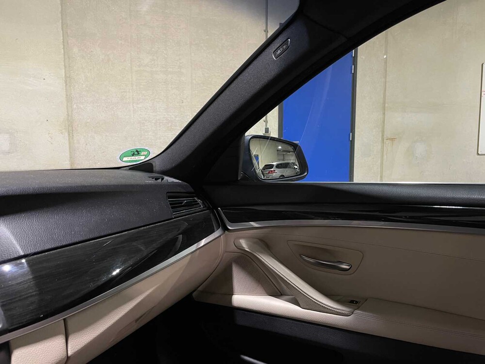 BMW 530d Touring Upgrade Edition 258pk 2013 5-serie, 60-ZLD-1