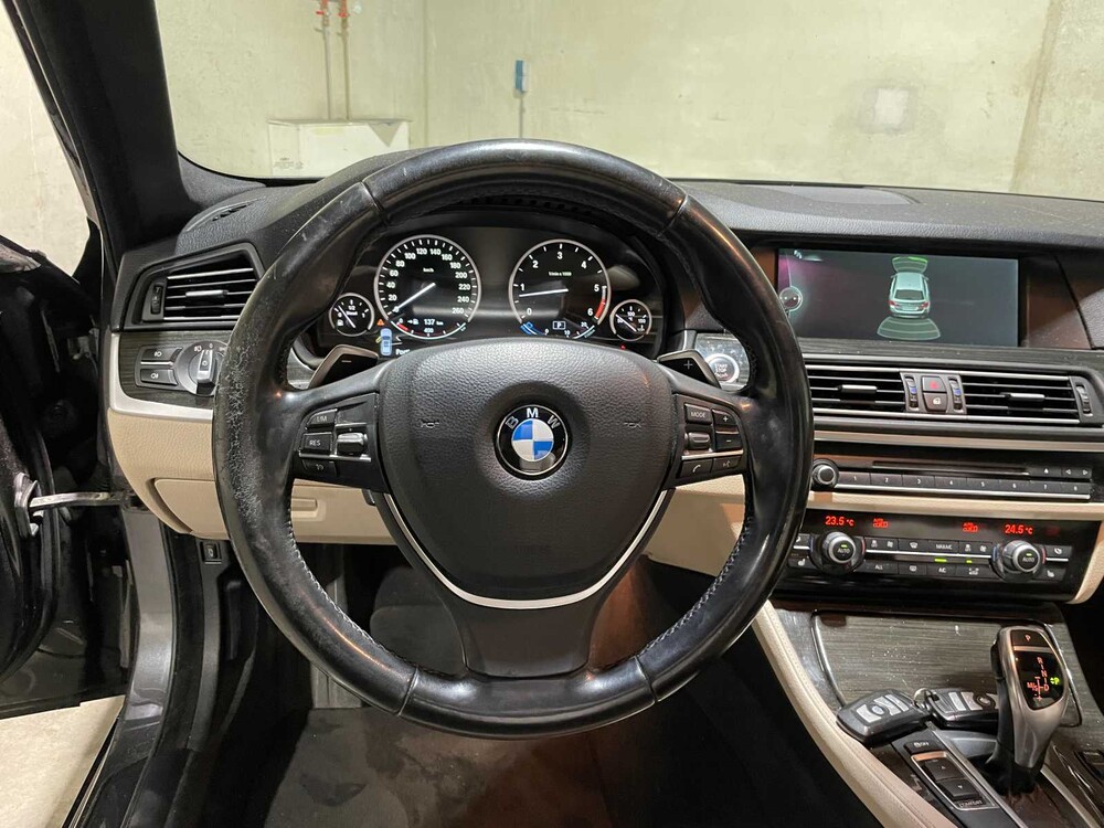 BMW 530d Touring Upgrade Edition 258pk 2013 5-serie, 60-ZLD-1