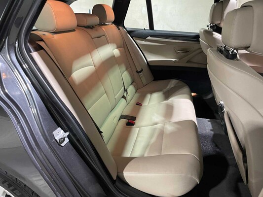 BMW 530d Touring Upgrade Edition 258pk 2013 5-serie, 60-ZLD-1