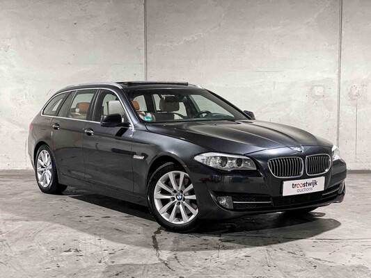 BMW 530d Touring Upgrade Edition 258pk 2013 5-serie, 60-ZLD-1