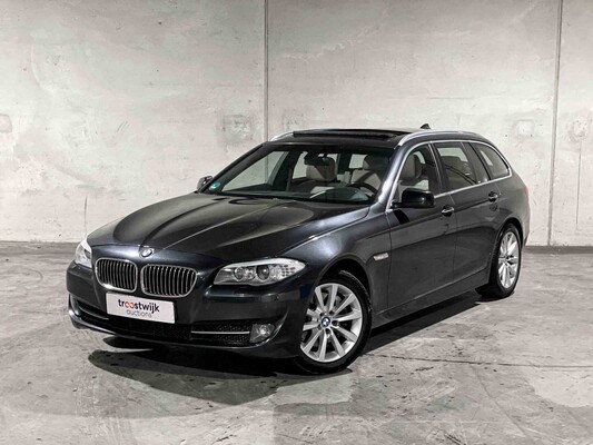 BMW 530d Touring Upgrade Edition 258pk 2013 5-serie, 60-ZLD-1