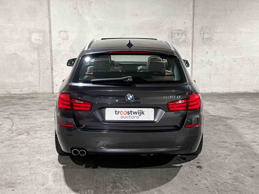 BMW 530d Touring Upgrade Edition 258pk 2013 5-serie, 60-ZLD-1