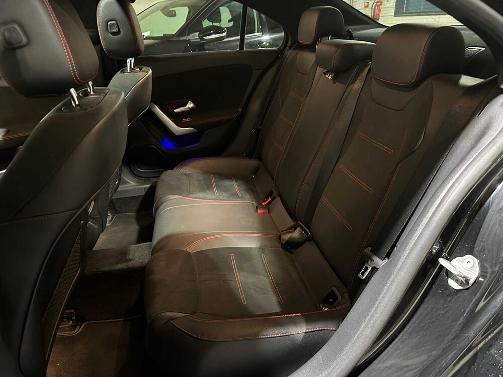 Mercedes-Benz A180 Limousine Premium Plus 136pk 2020, R-276-VV