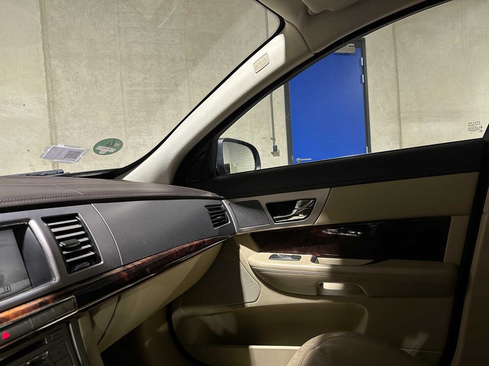 Jaguar XF 2.7D V6 Luxury 207hp 2008, 69-HXG-3 Youngtimer