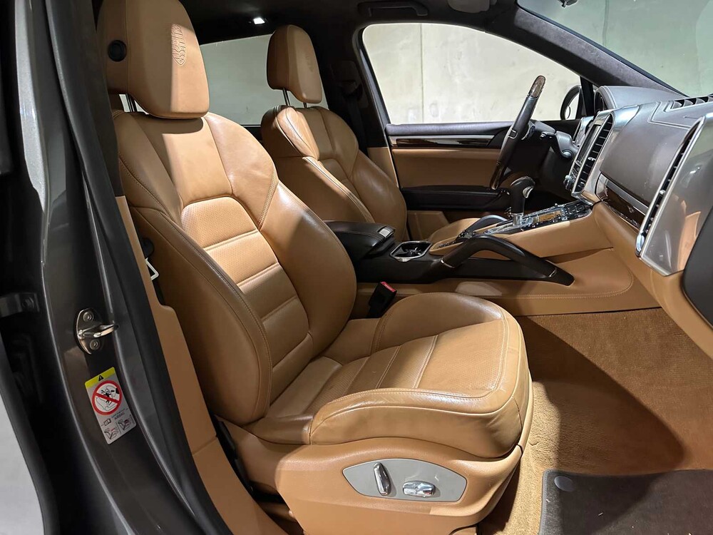 Porsche Cayenne GTS 4.8 V8 420pk 2013, P-551-BJ