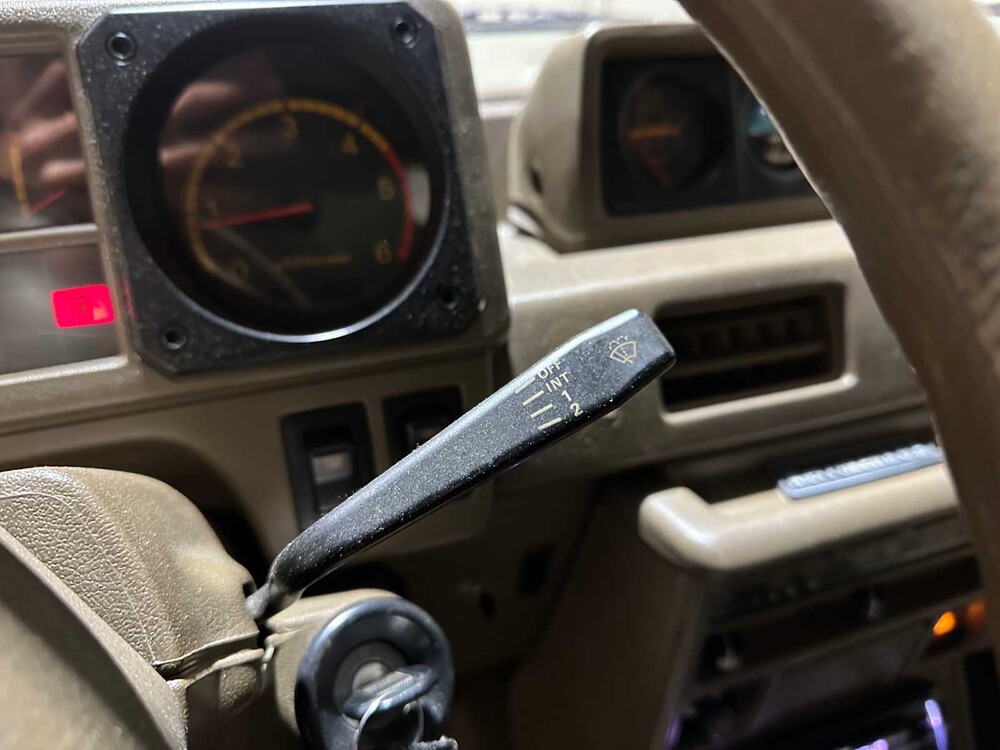 Mitsubishi Pajero 2.5 Ladeluftkühler Turbo 95PS 1990