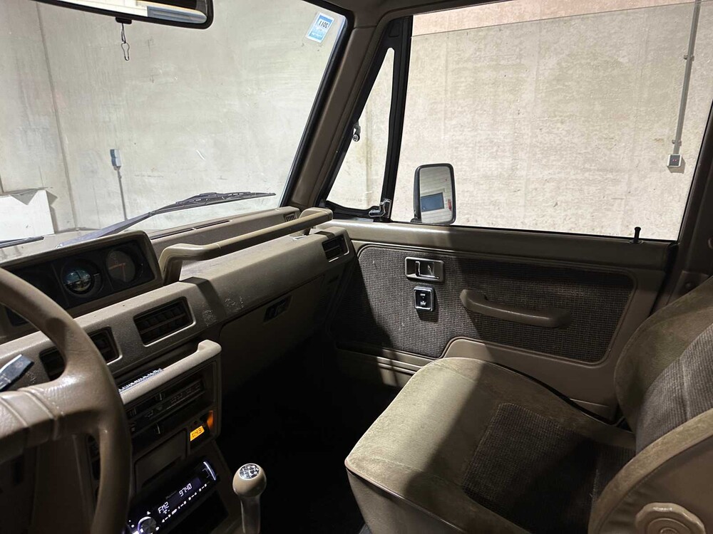 Mitsubishi Pajero 2.5 Ladeluftkühler Turbo 95PS 1990