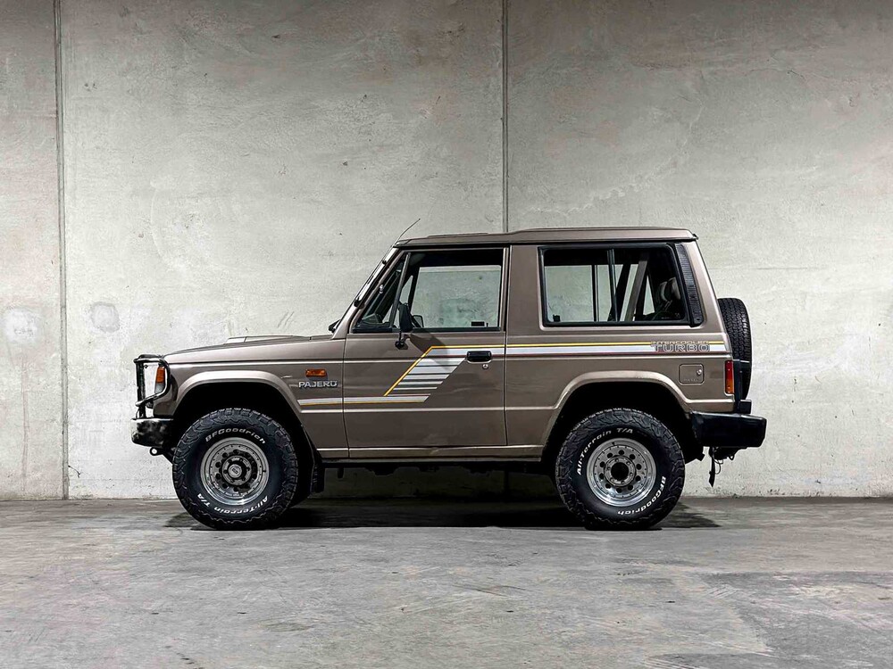 Mitsubishi Pajero 2.5 Ladeluftkühler Turbo 95PS 1990