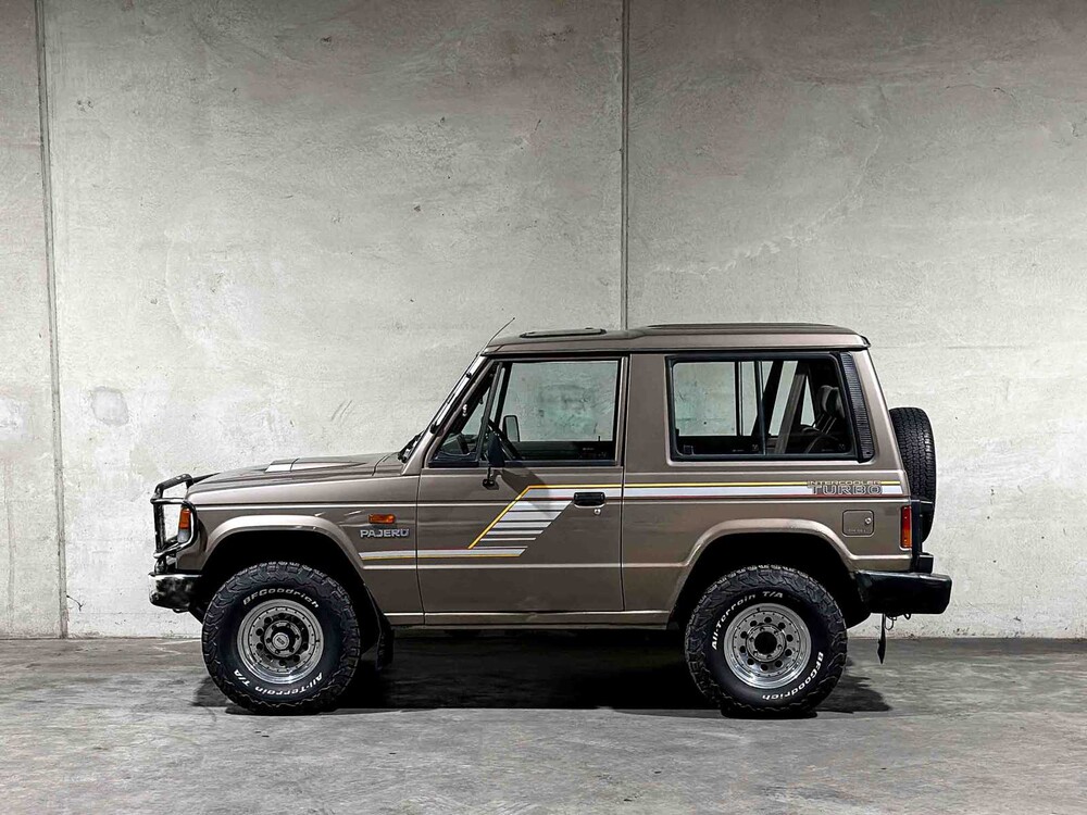 Mitsubishi Pajero 2.5 Ladeluftkühler Turbo 95PS 1990