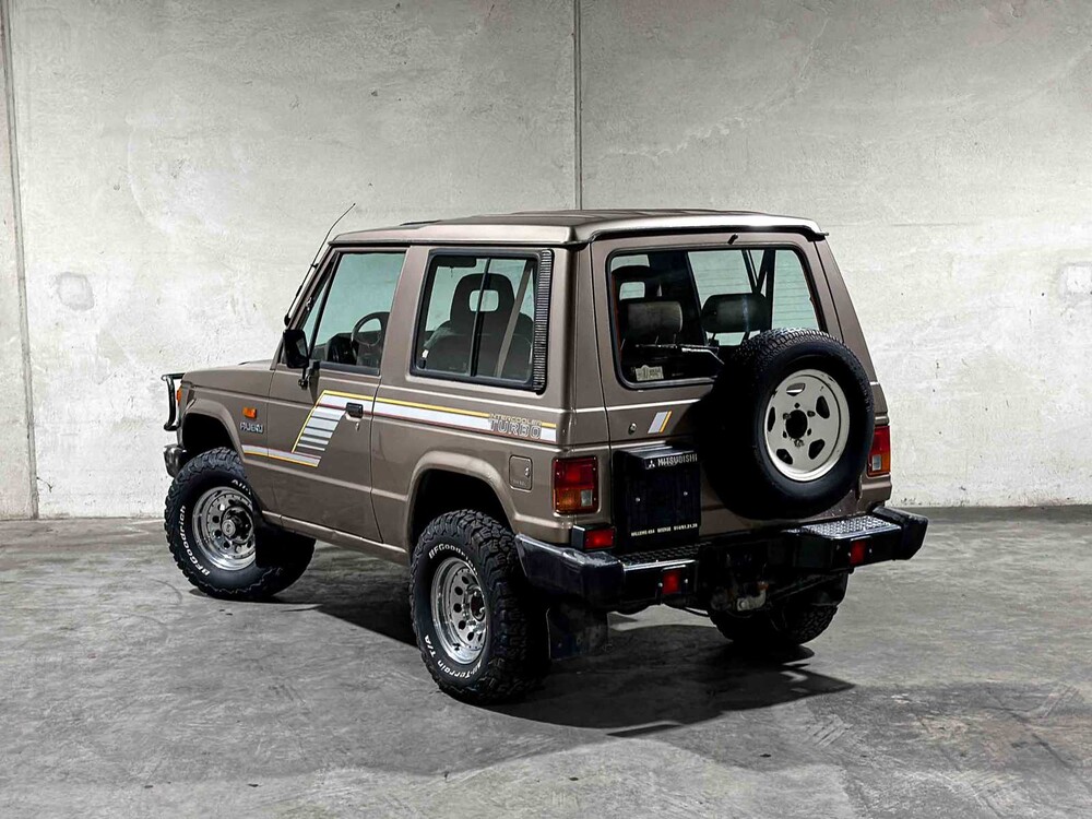 Mitsubishi Pajero 2.5 Ladeluftkühler Turbo 95PS 1990
