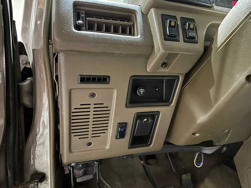 Mitsubishi Pajero 2.5 Ladeluftkühler Turbo 95PS 1990