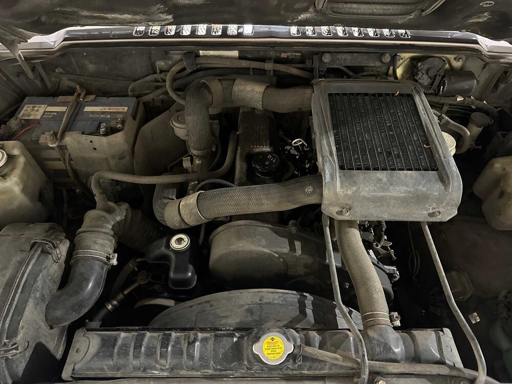 Mitsubishi Pajero 2.5 Ladeluftkühler Turbo 95PS 1990