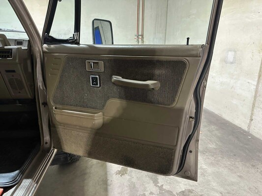 Mitsubishi Pajero 2.5 Intercooler Turbo 95hp 1990
