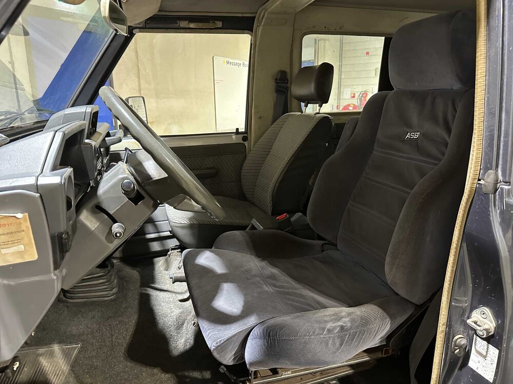 Toyota LandCr. H.Duty 4.2 LX Blind Van FRP 131PS 1992, VP-75-ZN Nutzfahrzeug