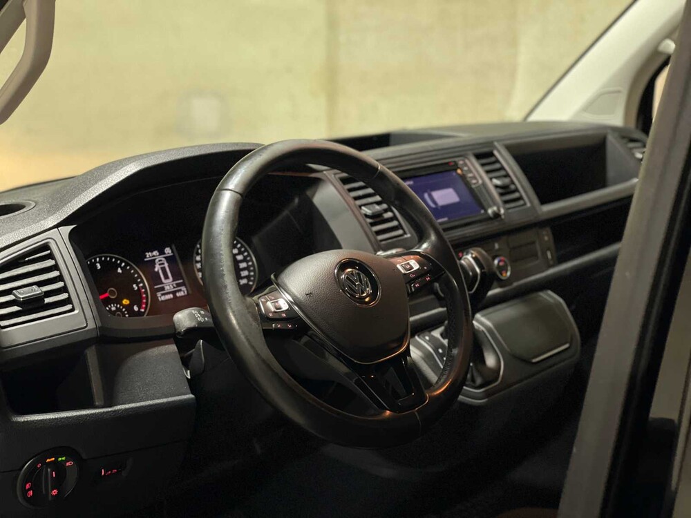 Volkswagen Transporter Multivan 2.0 TDI Comfortline (Automatic) 150hp 2017, HKV-88-H