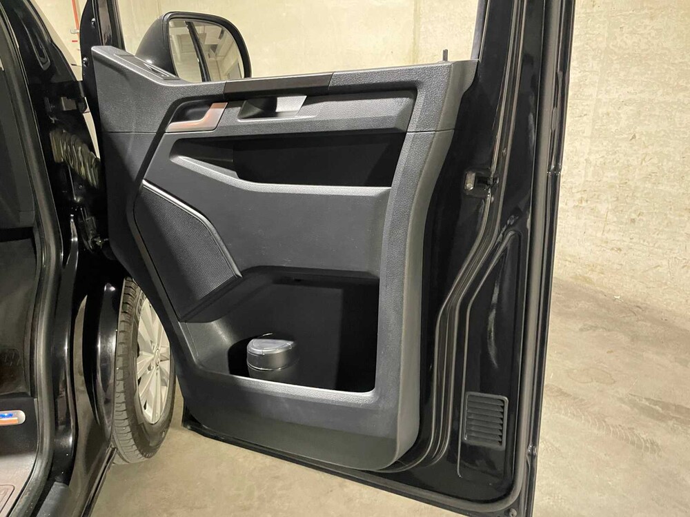 Volkswagen Transporter Multivan 2.0 TDI Comfortline (Automatic) 150hp 2017, HKV-88-H